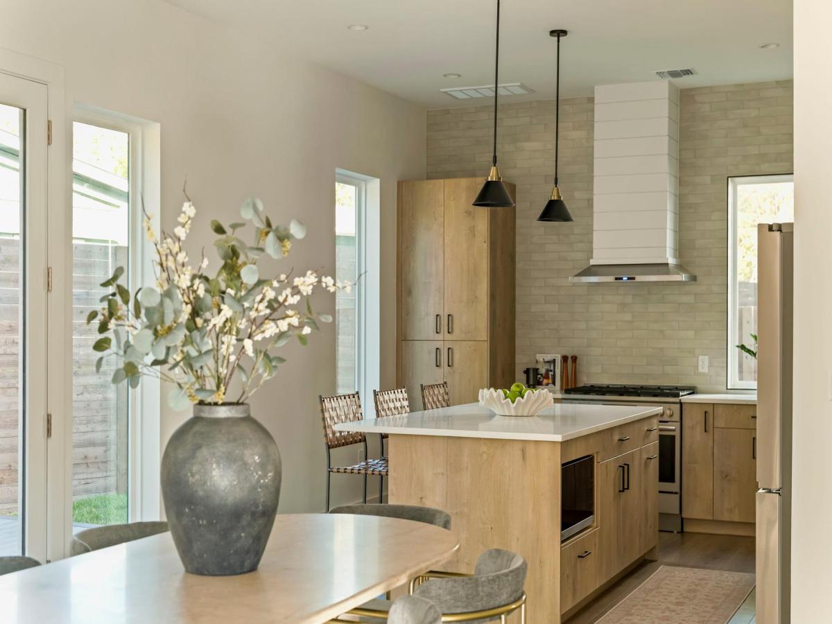 MLS #1043377 image #0