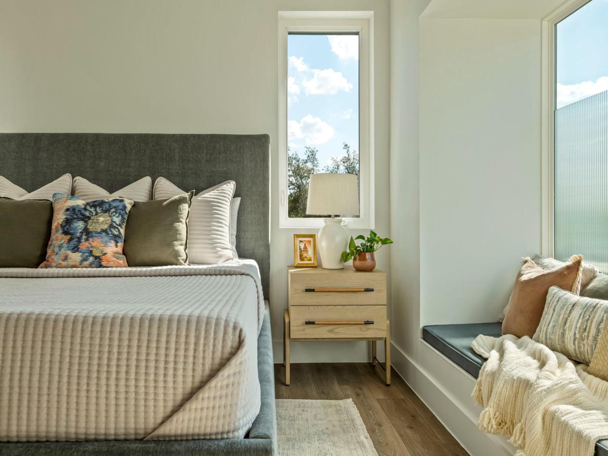 MLS #1043377 image #0