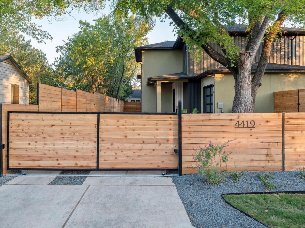 MLS #1074067 image #0