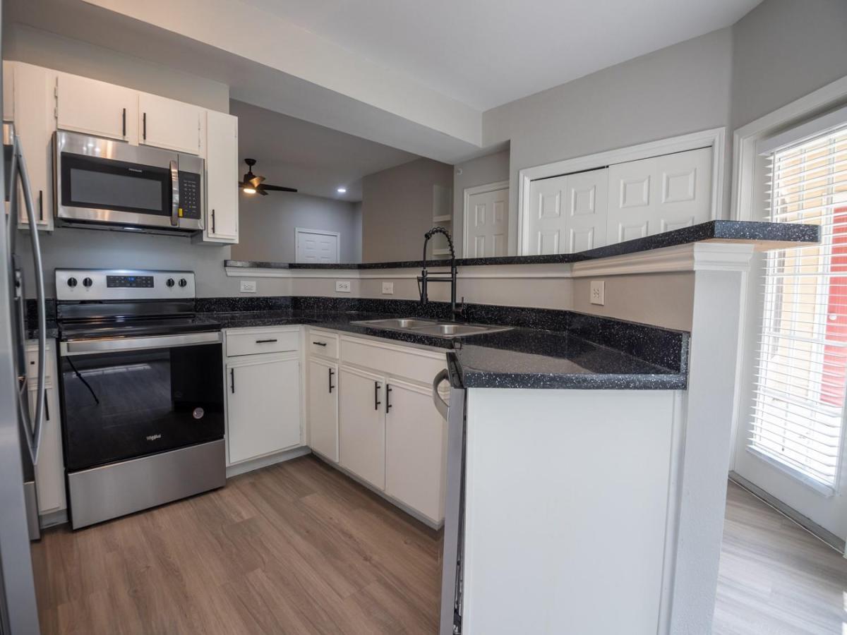 MLS #1098813 image #0