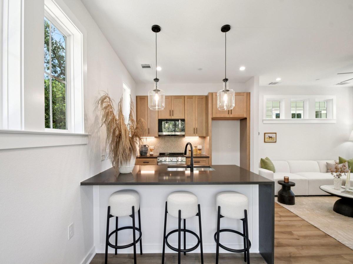 MLS #1099122 image #0
