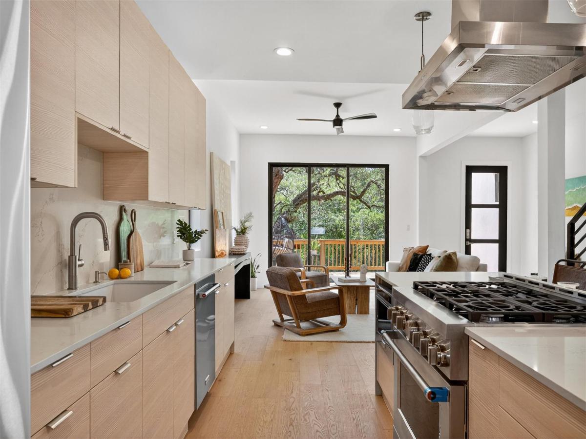 MLS #1233973 image #0