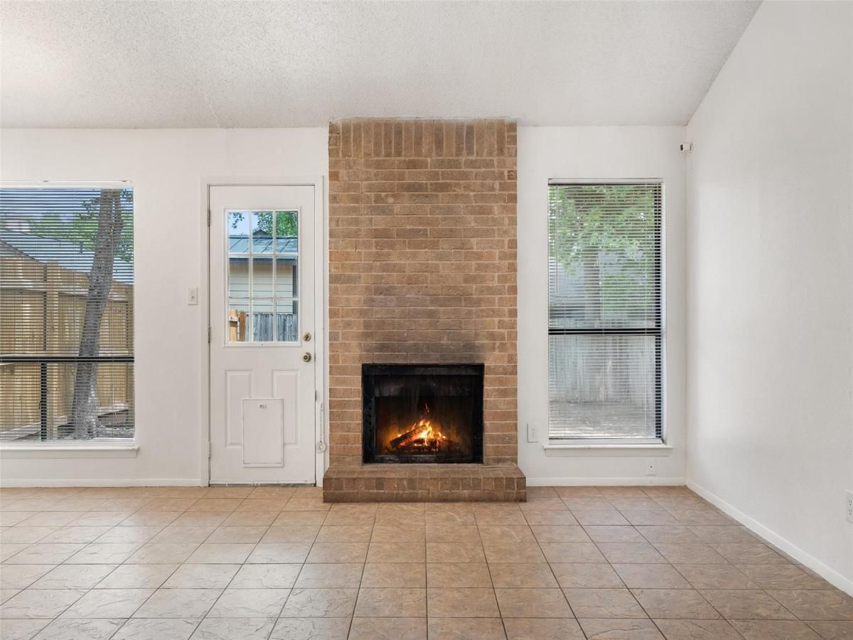 MLS #1345874 image #0