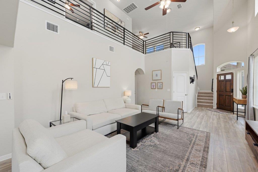 MLS #1378172 image #0