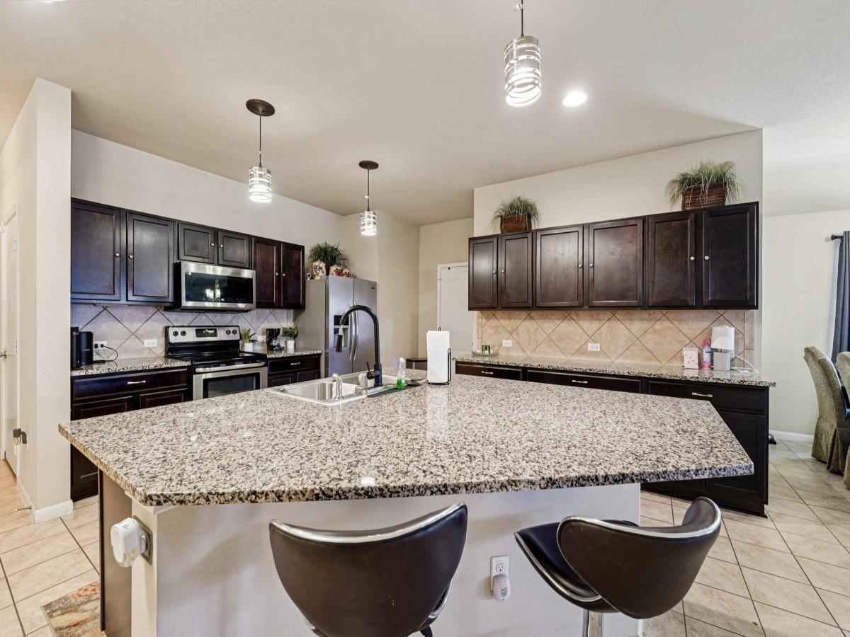 MLS #1390999 image #0