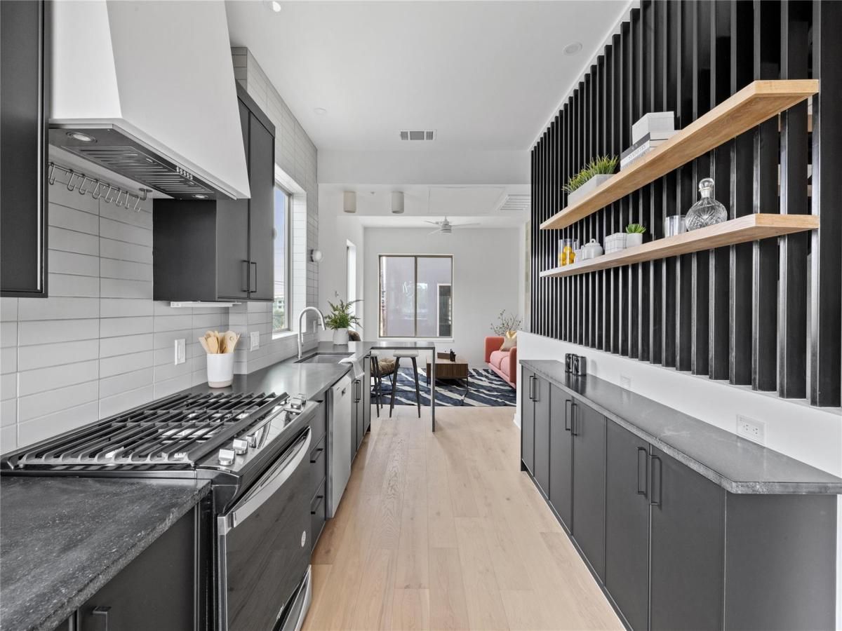 MLS #1527774 image #0