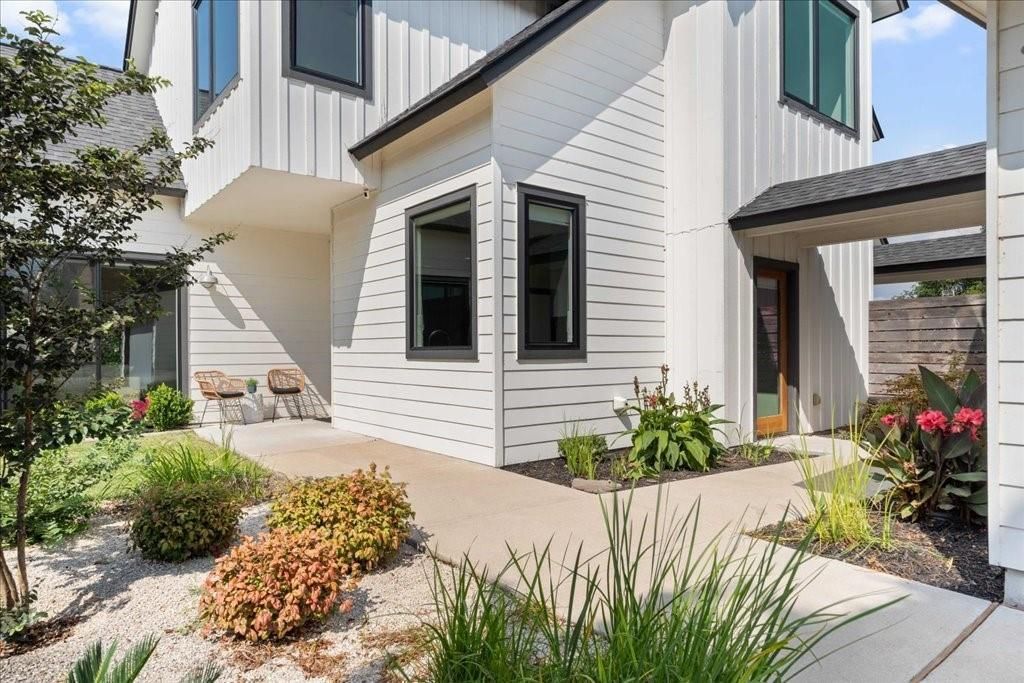 MLS #1545619 image #0