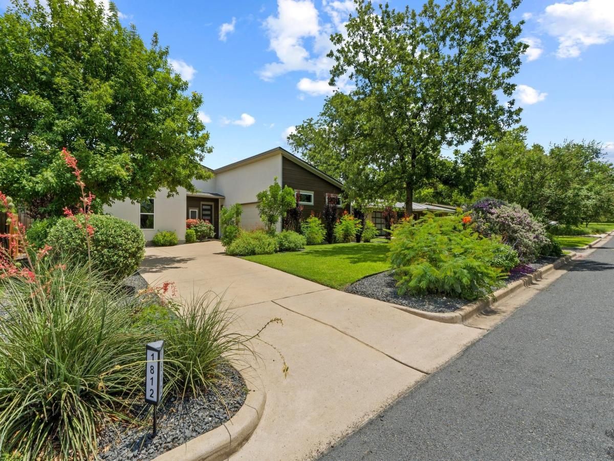 MLS #1595286 image #0