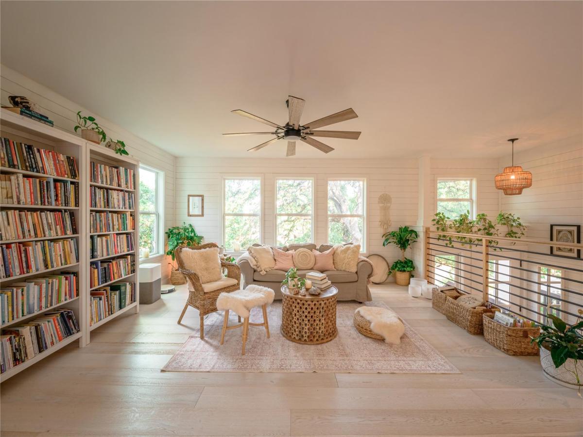 MLS #1815452 image #0