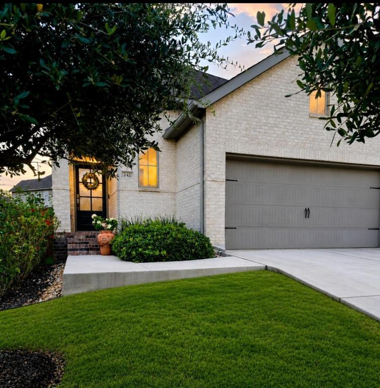MLS #1835143 image #0