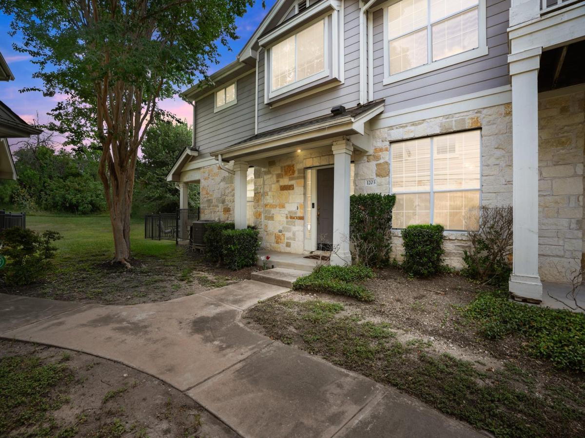 MLS #1864300 image #0