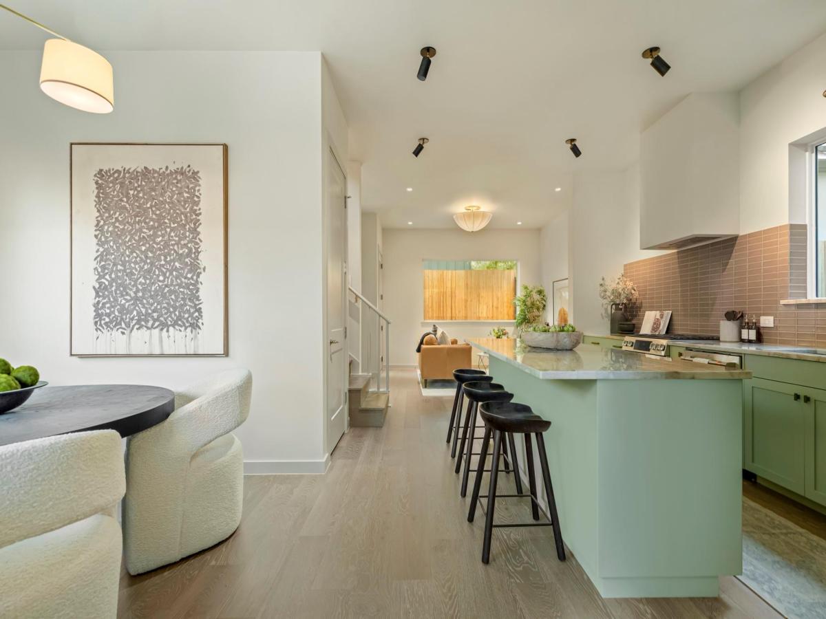 MLS #1873934 image #0