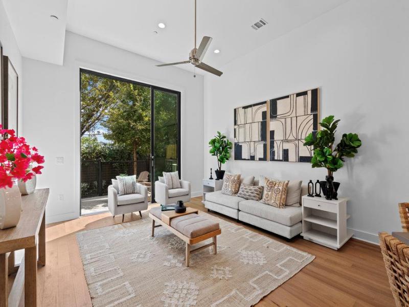 MLS #1915558 image #0