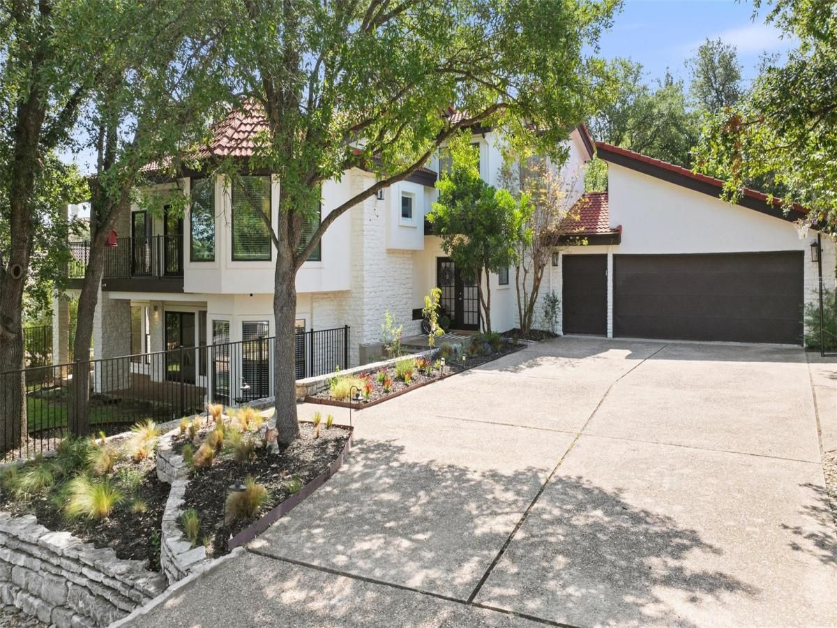 MLS #1939518 image #0