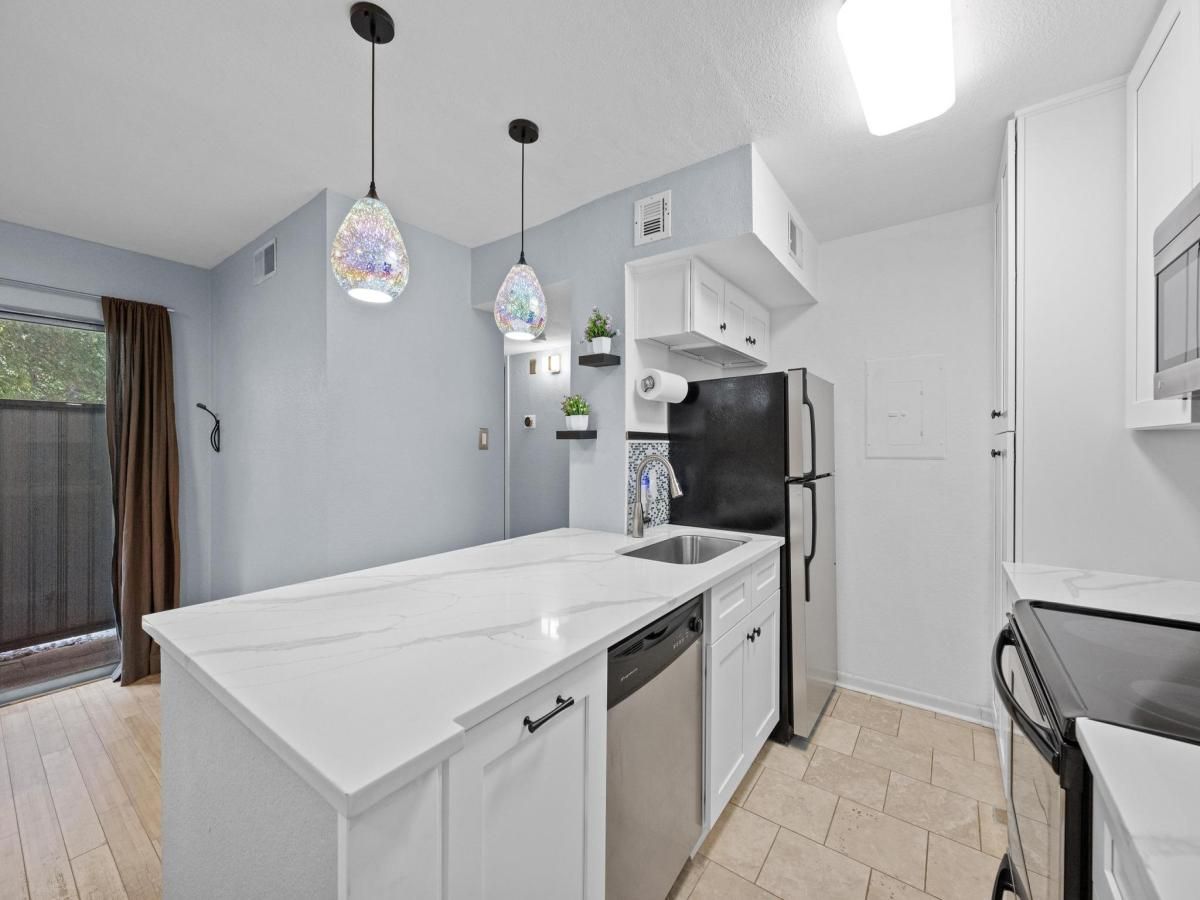 MLS #1945593 image #0