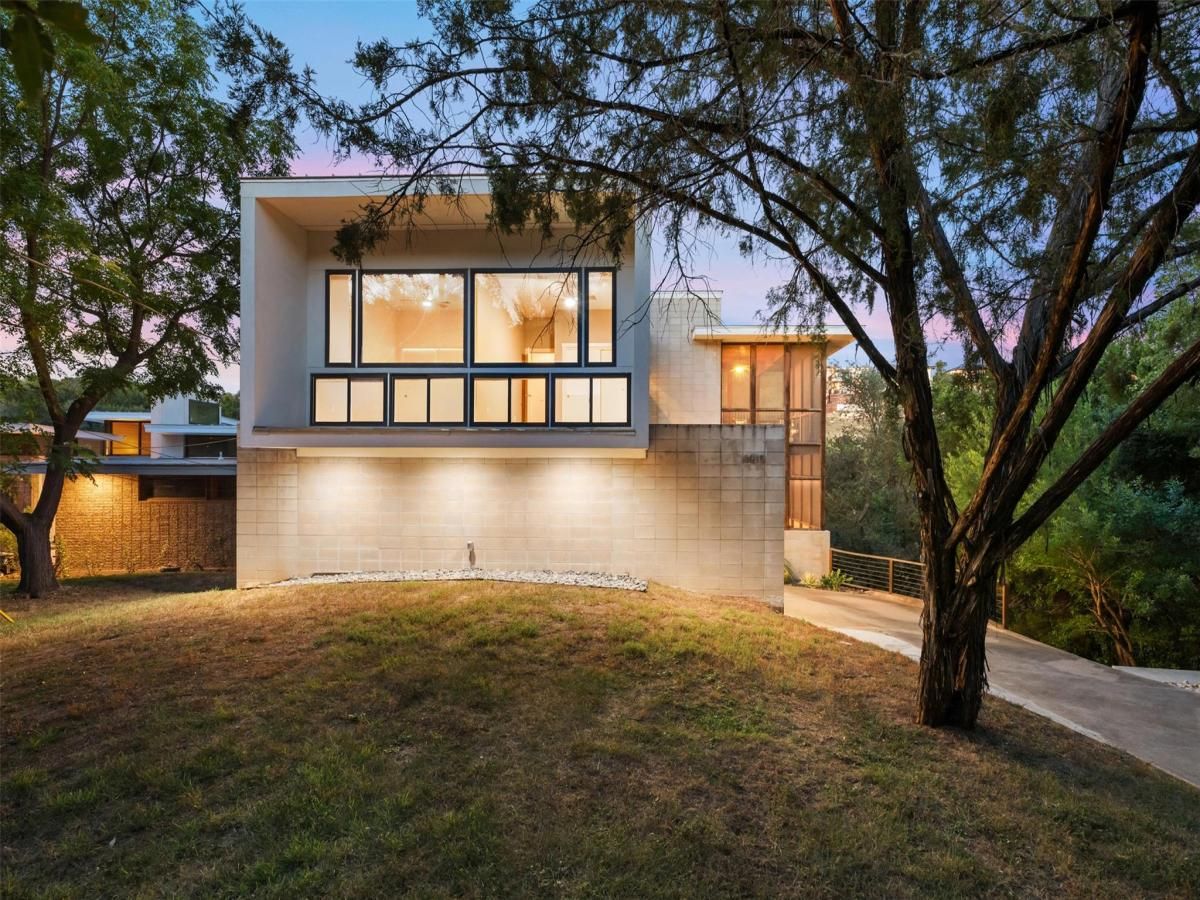 MLS #1985087 image #0