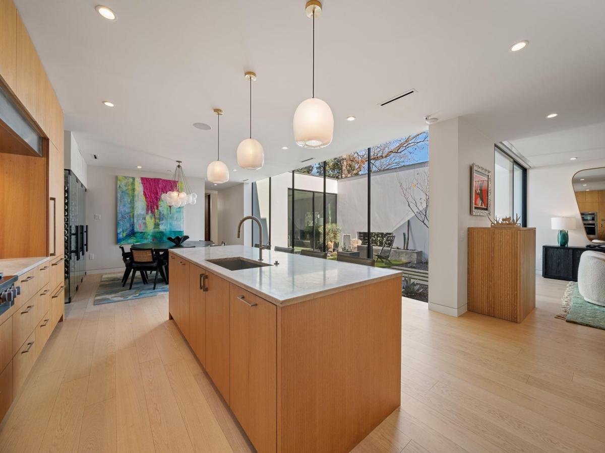MLS #2008930 image #0