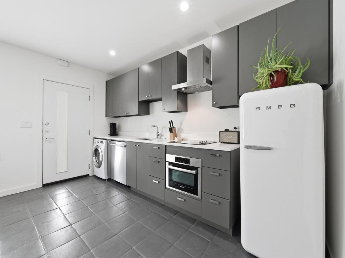 MLS #2036694 image #0