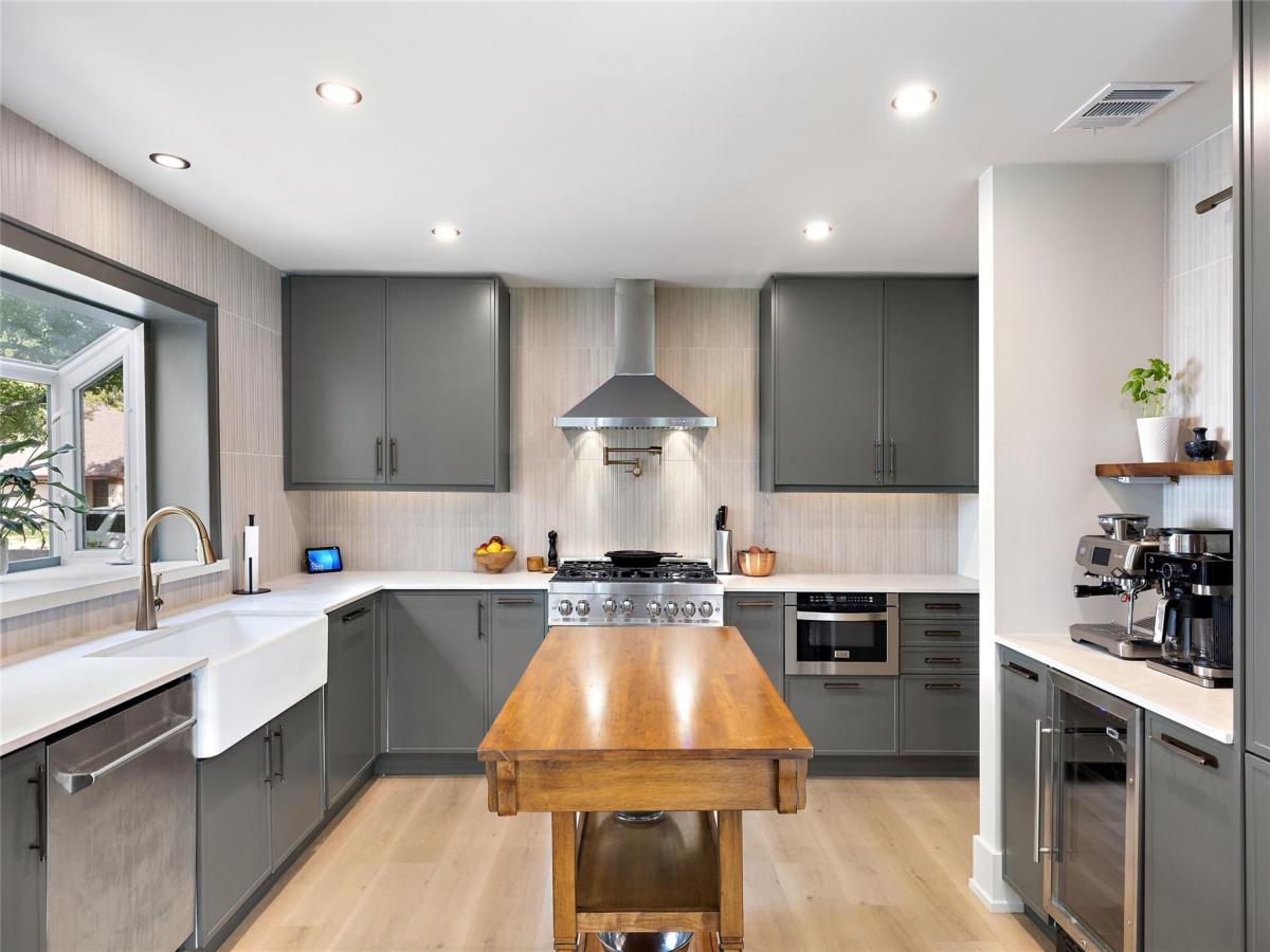 MLS #2039557 image #0
