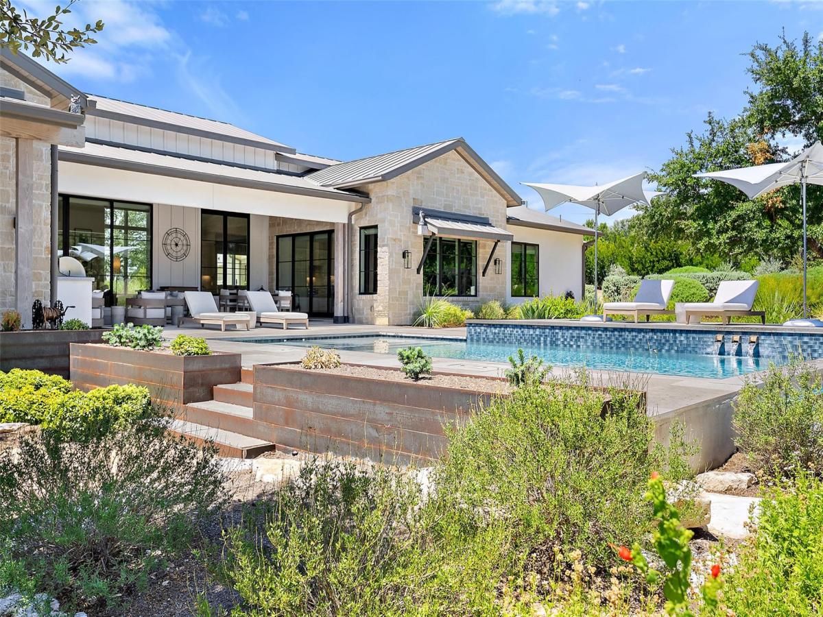 MLS #2214453 image #0