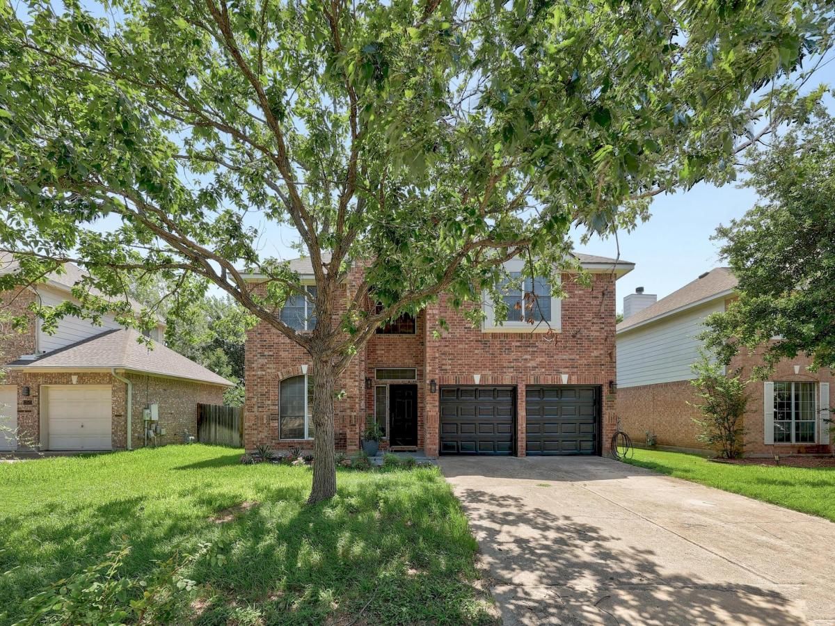 MLS #2245500 image #0