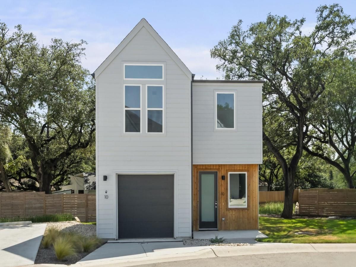 MLS #2245846 image #0