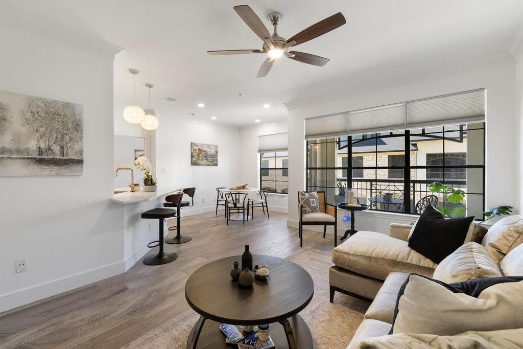 MLS #2301864 image #0