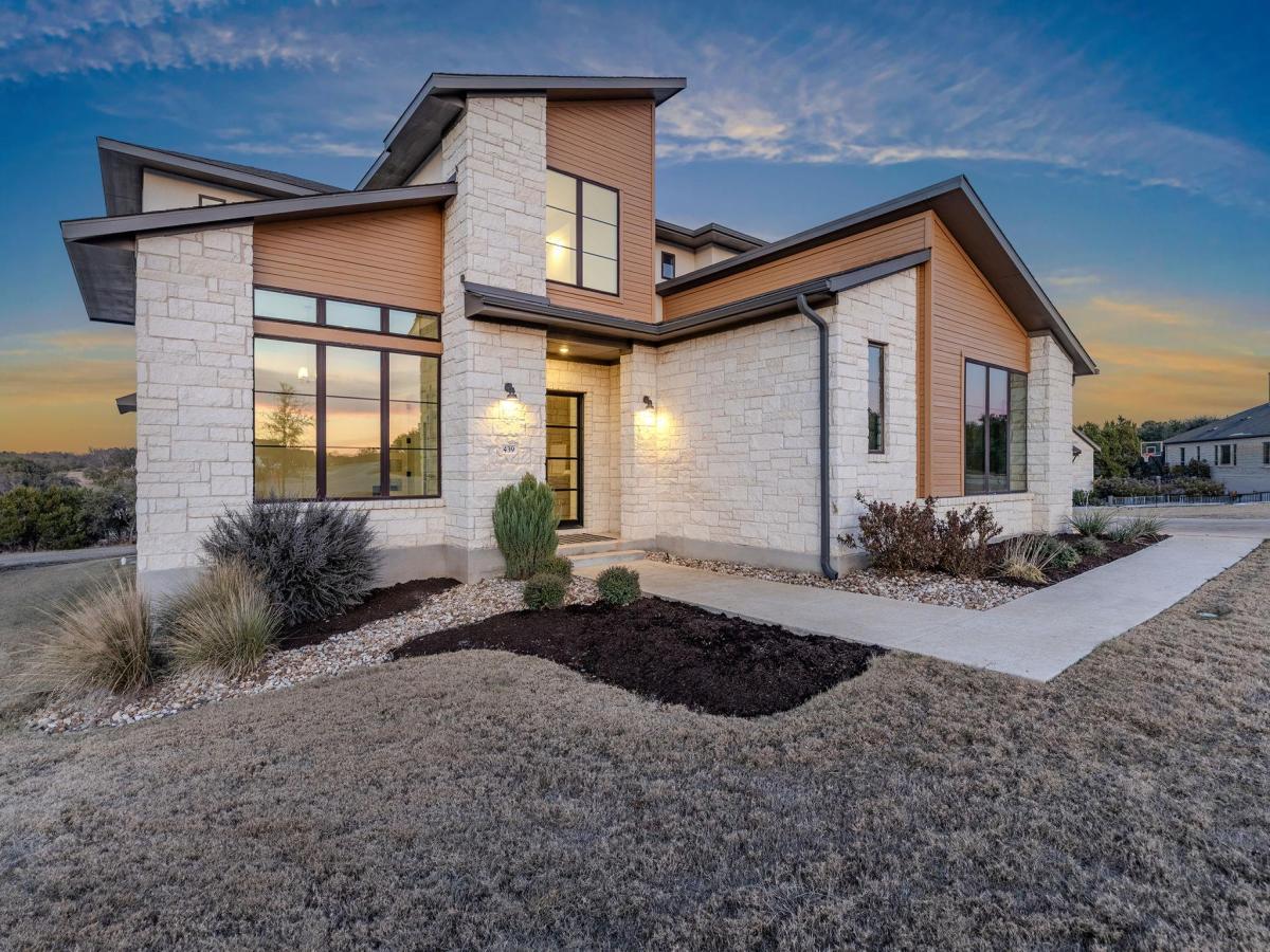 MLS #2307758 image #0