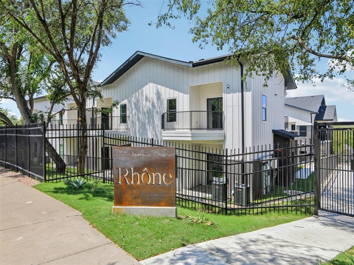 MLS #2308201 image #0