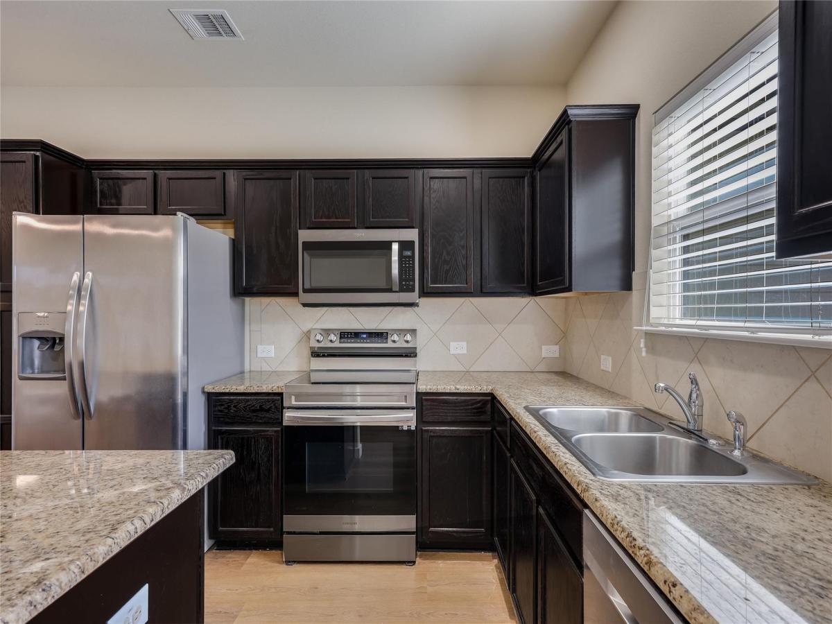 MLS #2316168 image #0