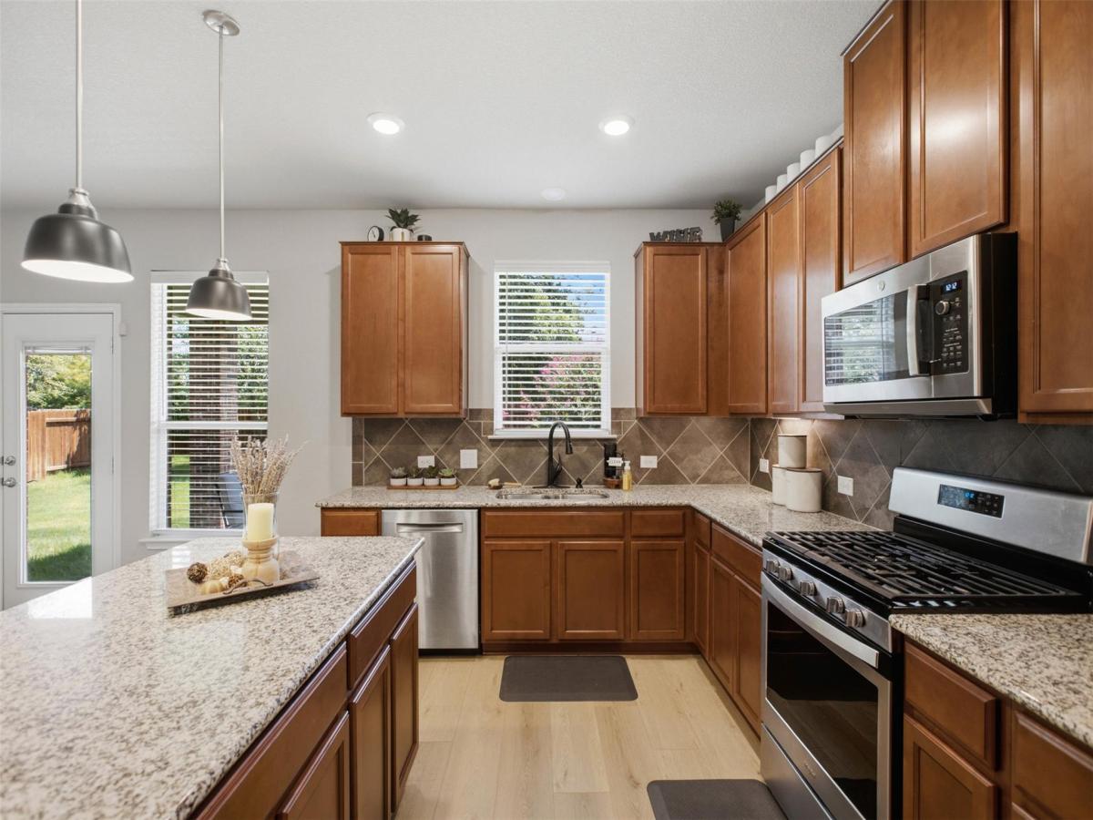 MLS #2345574 image #0