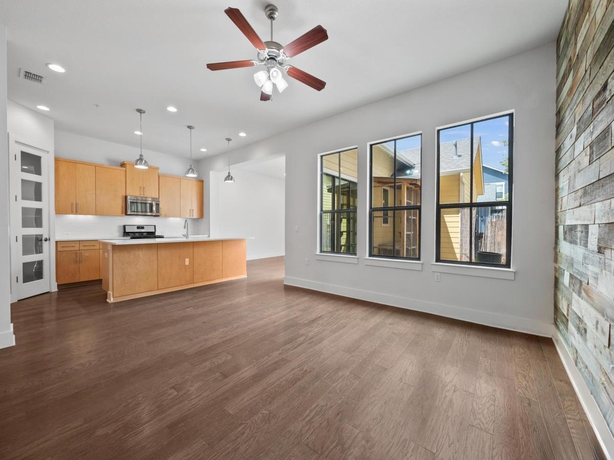 MLS #2360296 image #0