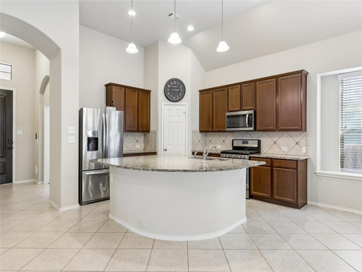 MLS #2365761 image #0