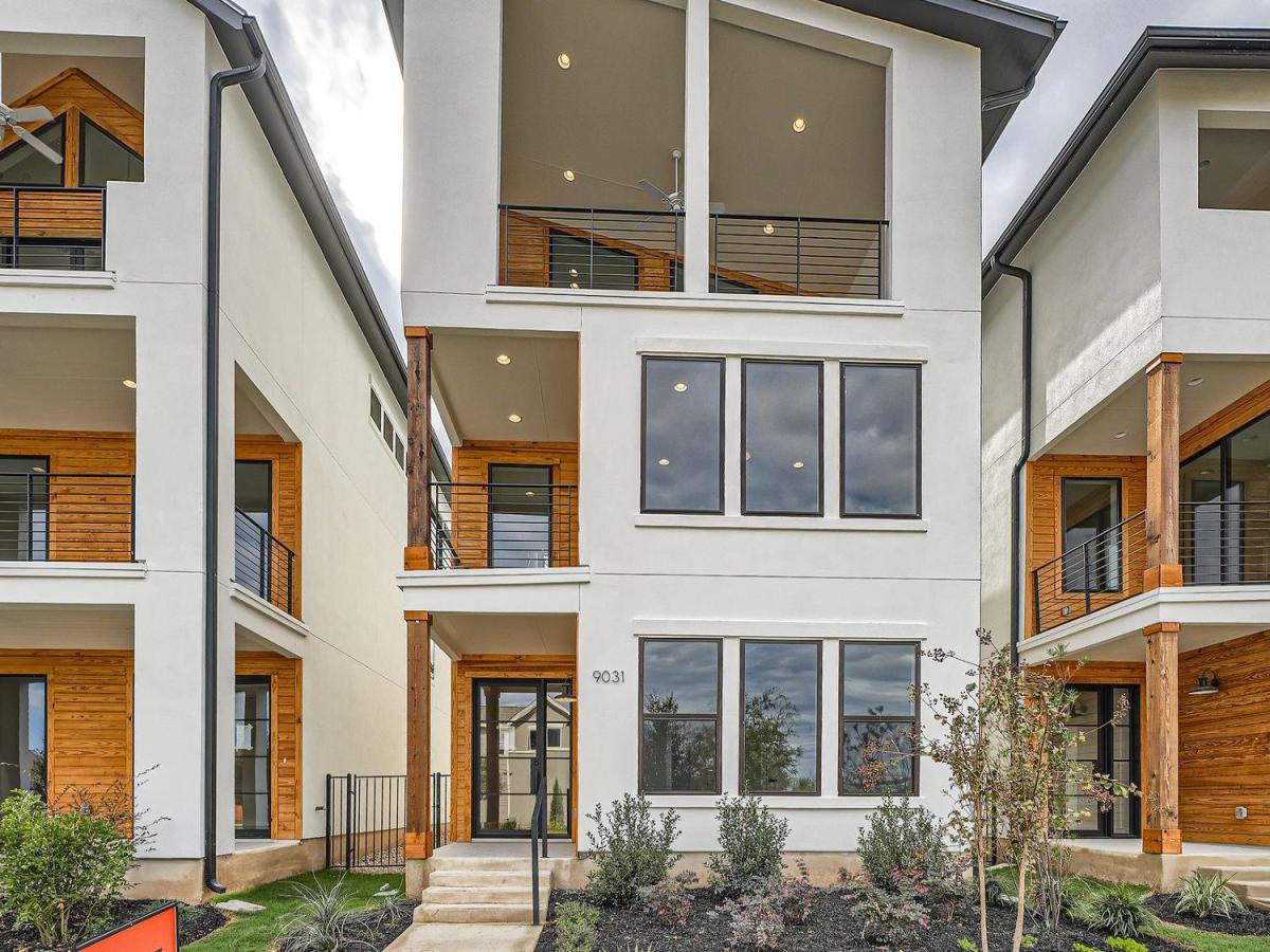 MLS #2389151 image #0