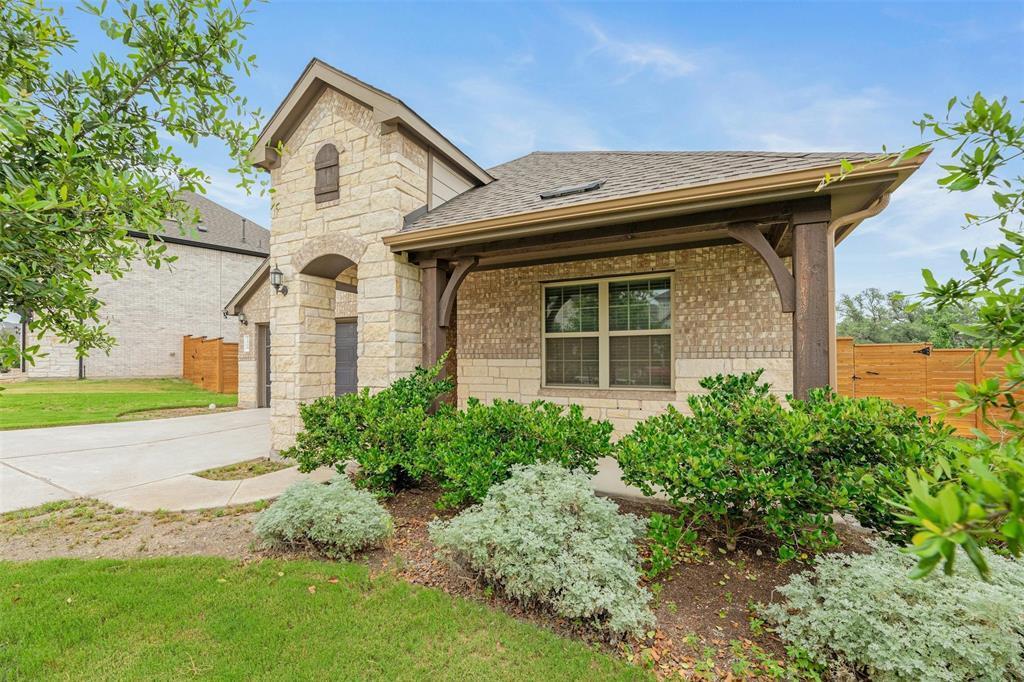 MLS #2412694 image #0