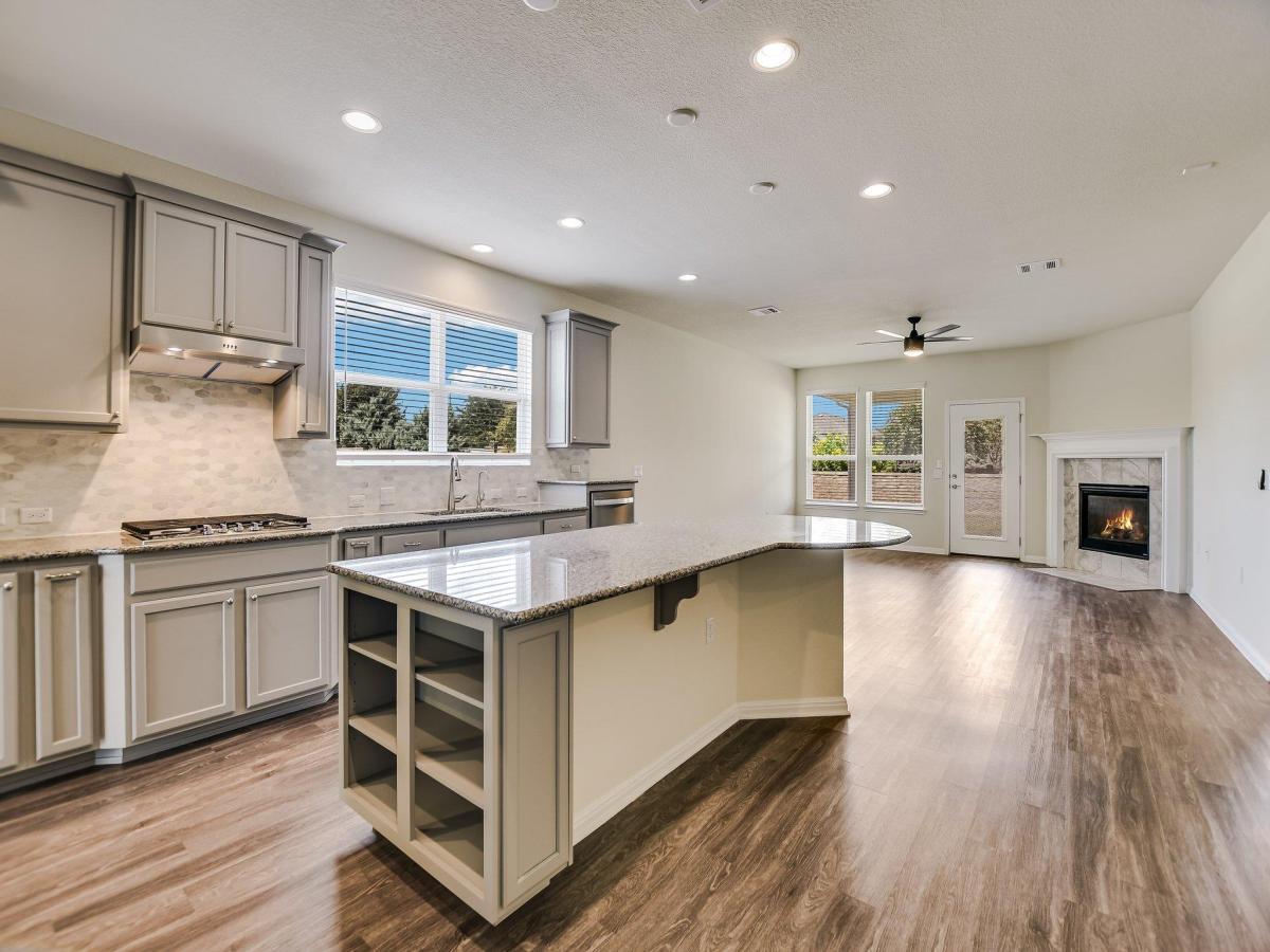 MLS #2428158 image #0