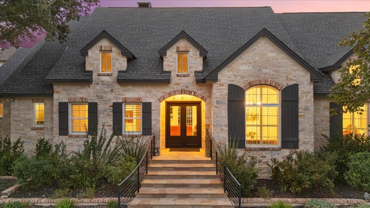 MLS #2436933 image #0