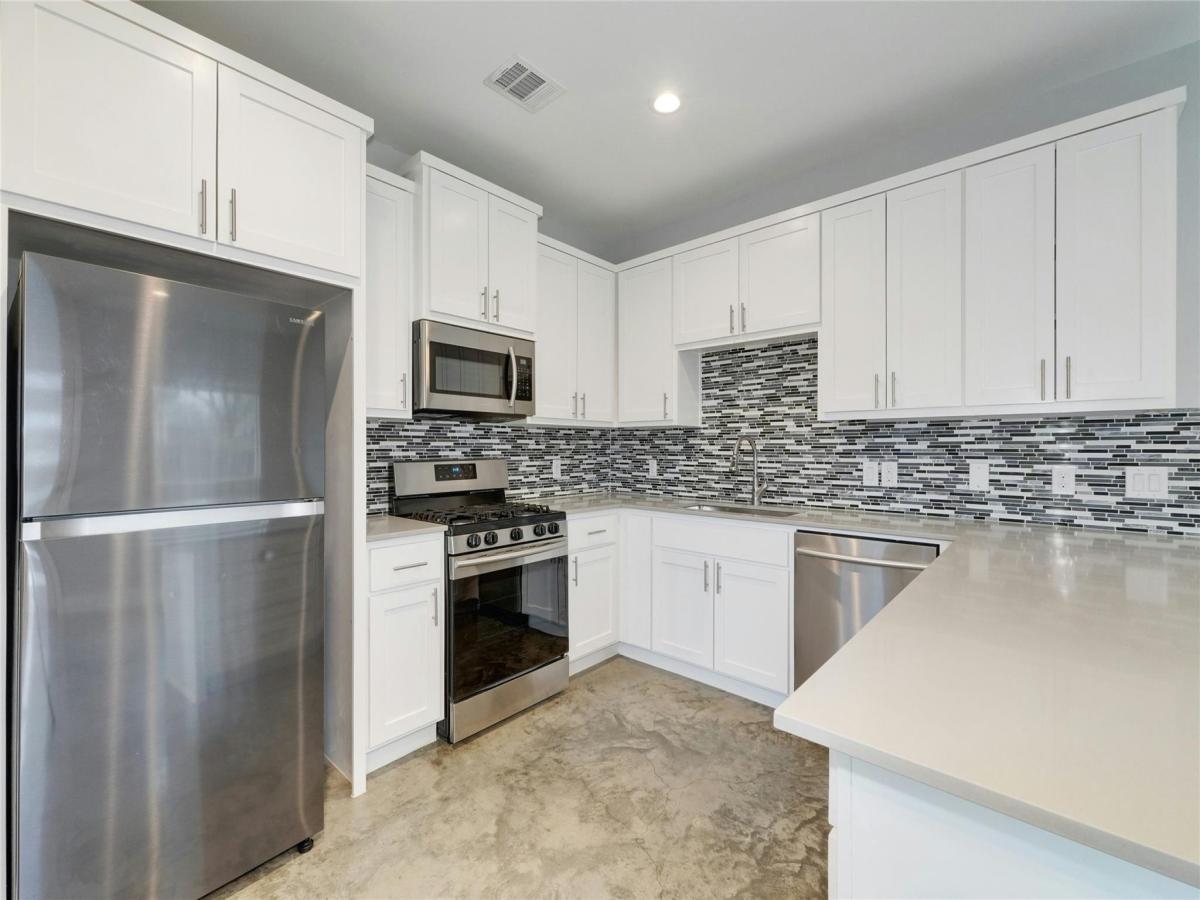 MLS #2448959 image #0