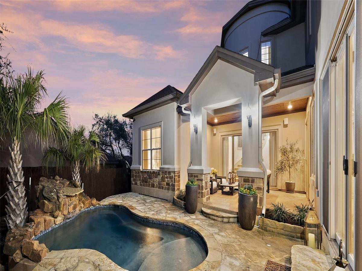 MLS #2582975 image #0