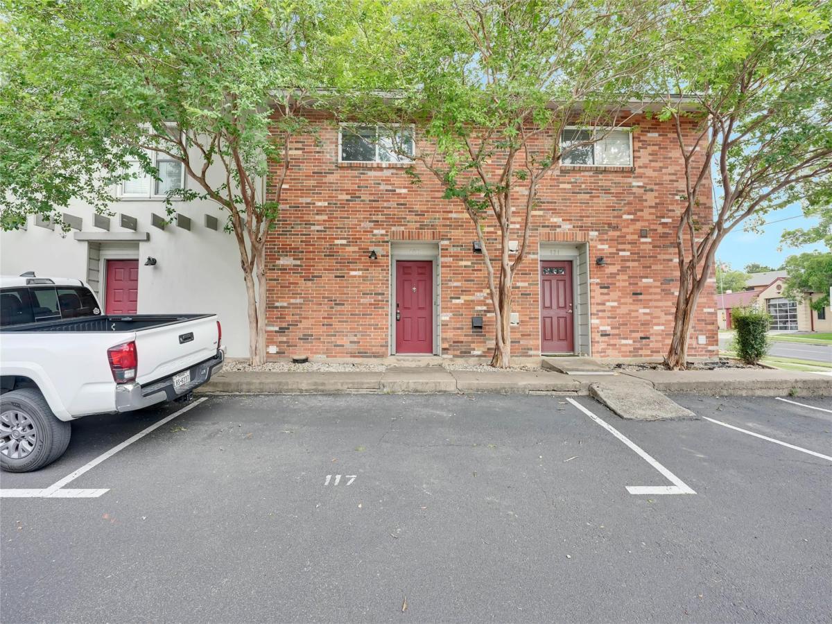 MLS #2703335 image #0