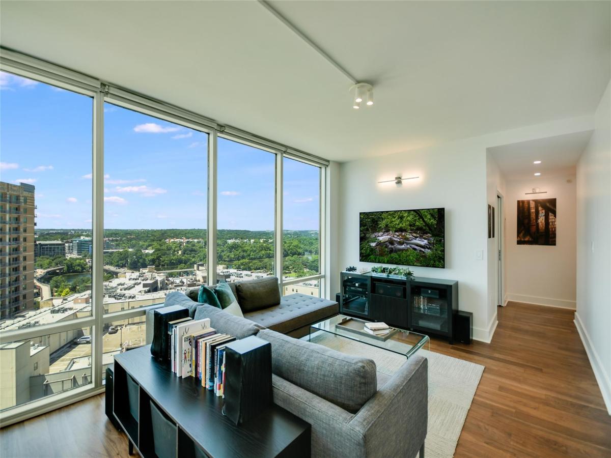 MLS #2716925 image #0