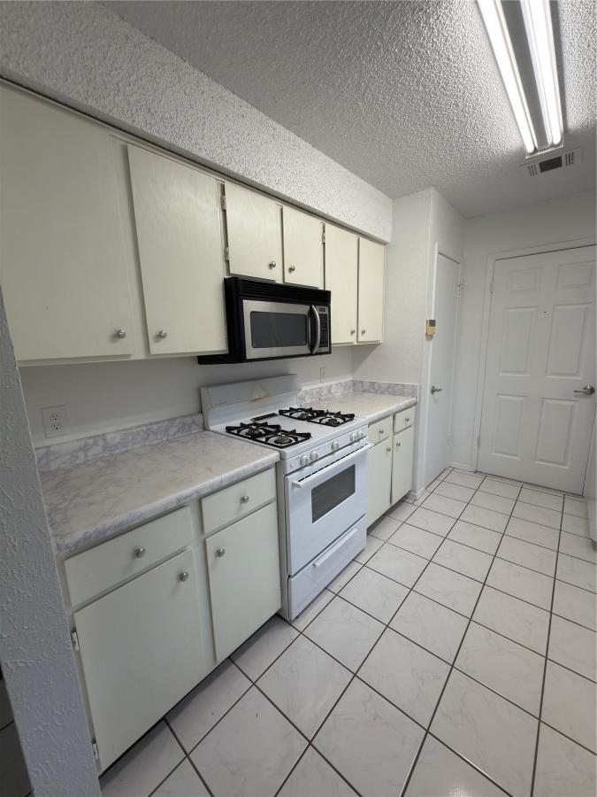 MLS #2968430 image #0