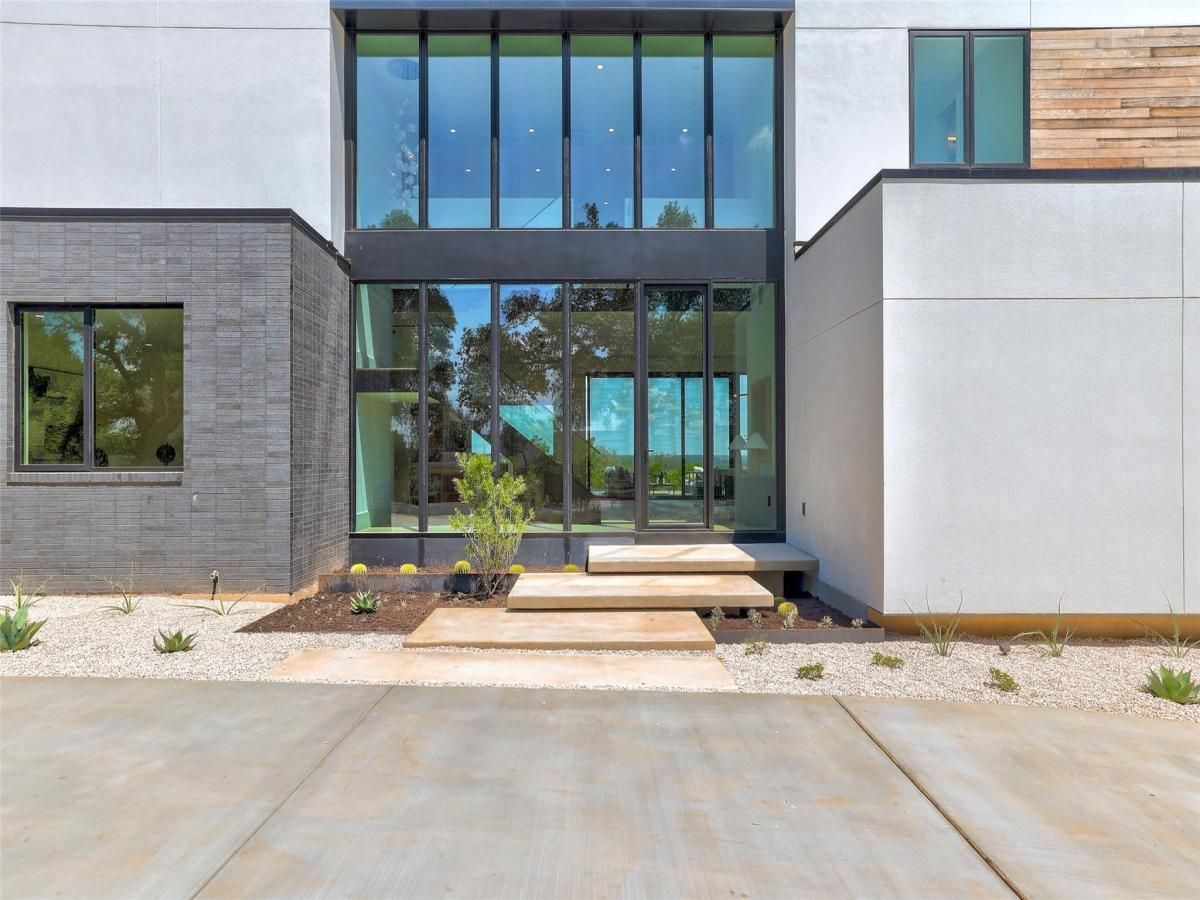 MLS #3001952 image #0