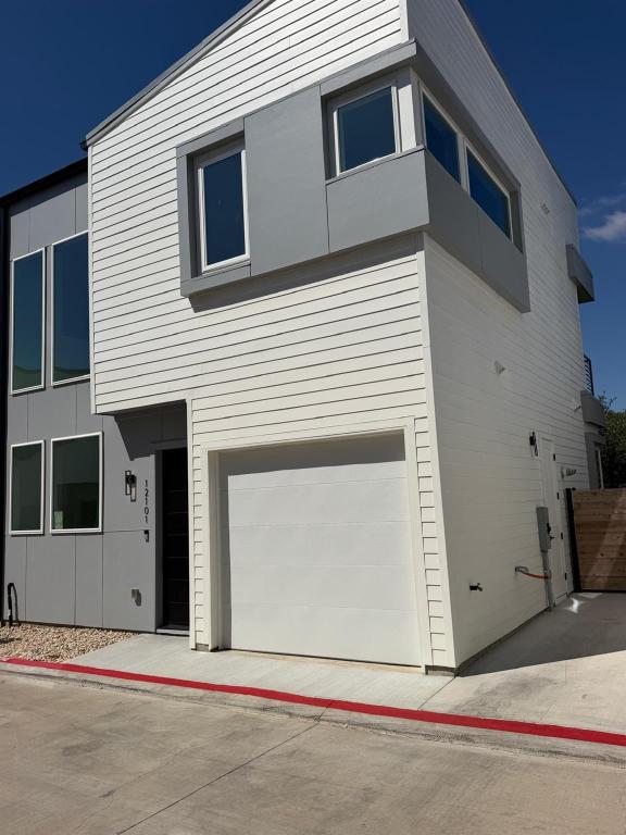MLS #3240925 image #0
