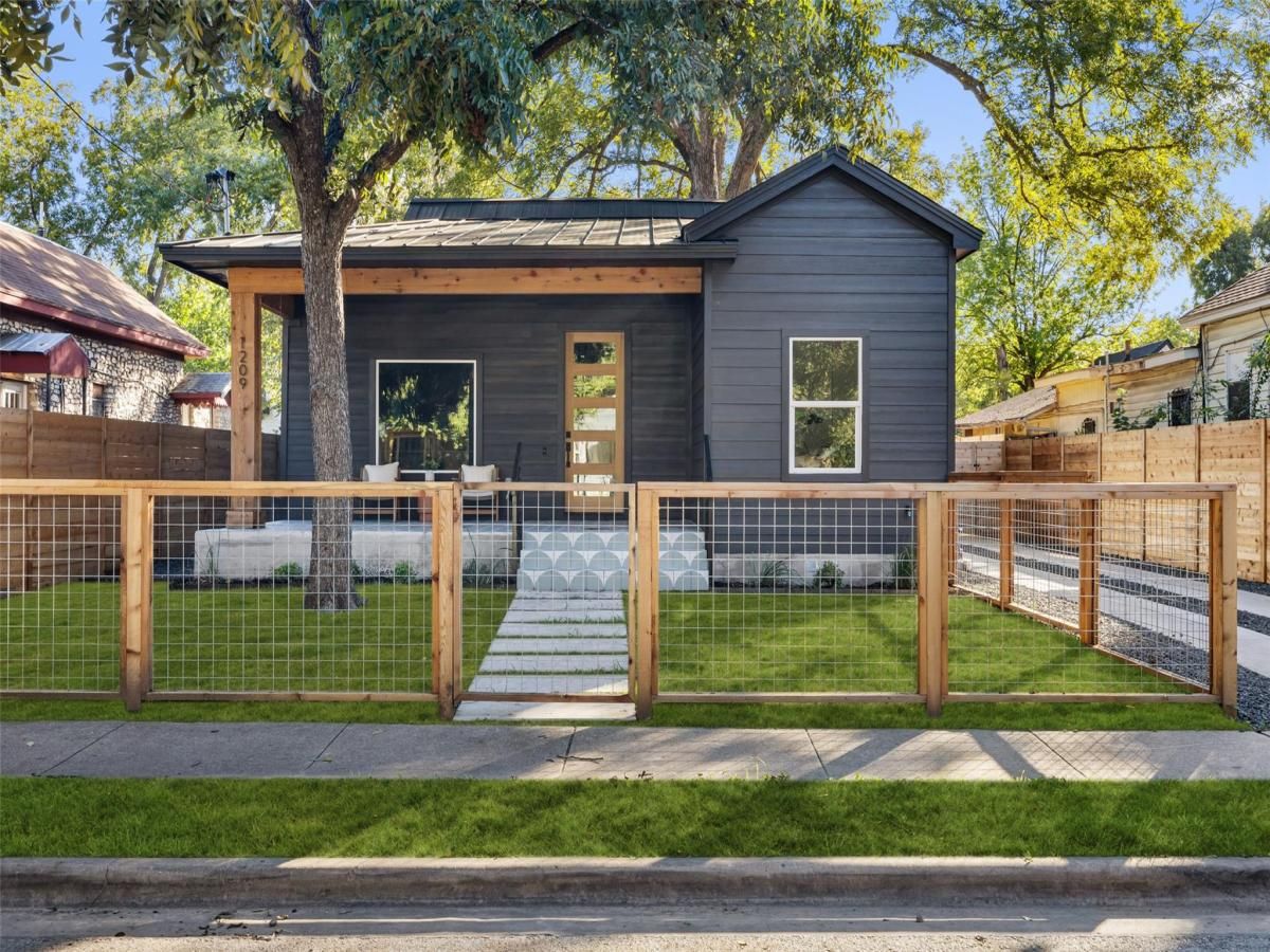 MLS #3744206 image #0