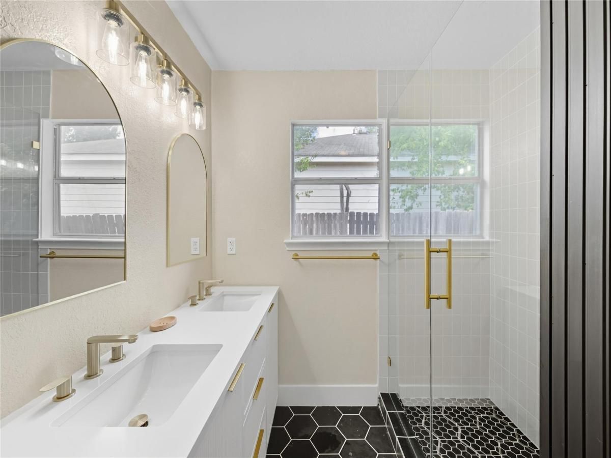 MLS #5727516 image #0