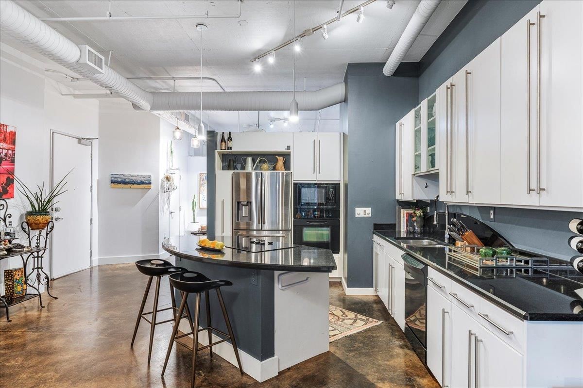 MLS #5741882 image #0