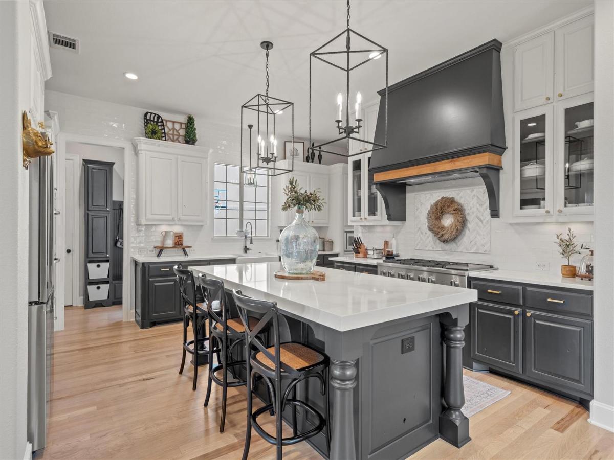 MLS #5796526 image #0