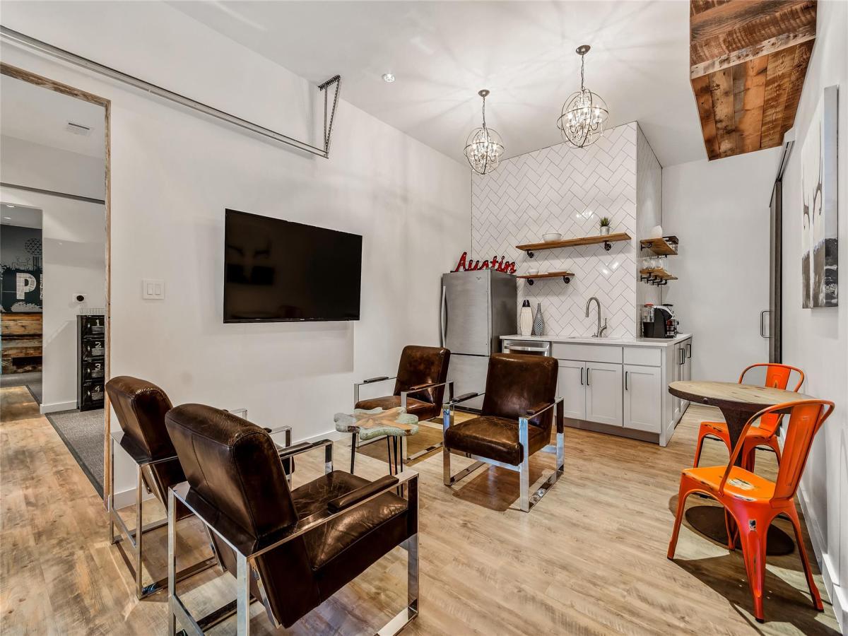 MLS #5811326 image #0