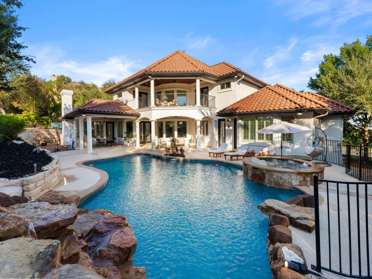 MLS #5869920 image #0